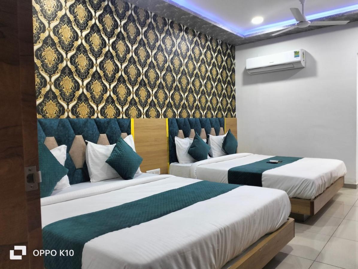 Hotel Rudra Palace Anand Luaran gambar
