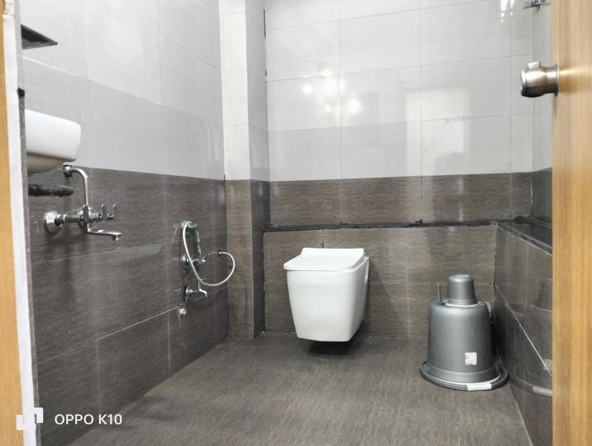 Hotel Rudra Palace Anand Luaran gambar